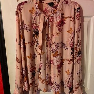 Worthington floral blouse with bow at neck